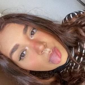 Meet your Posher, Alanis